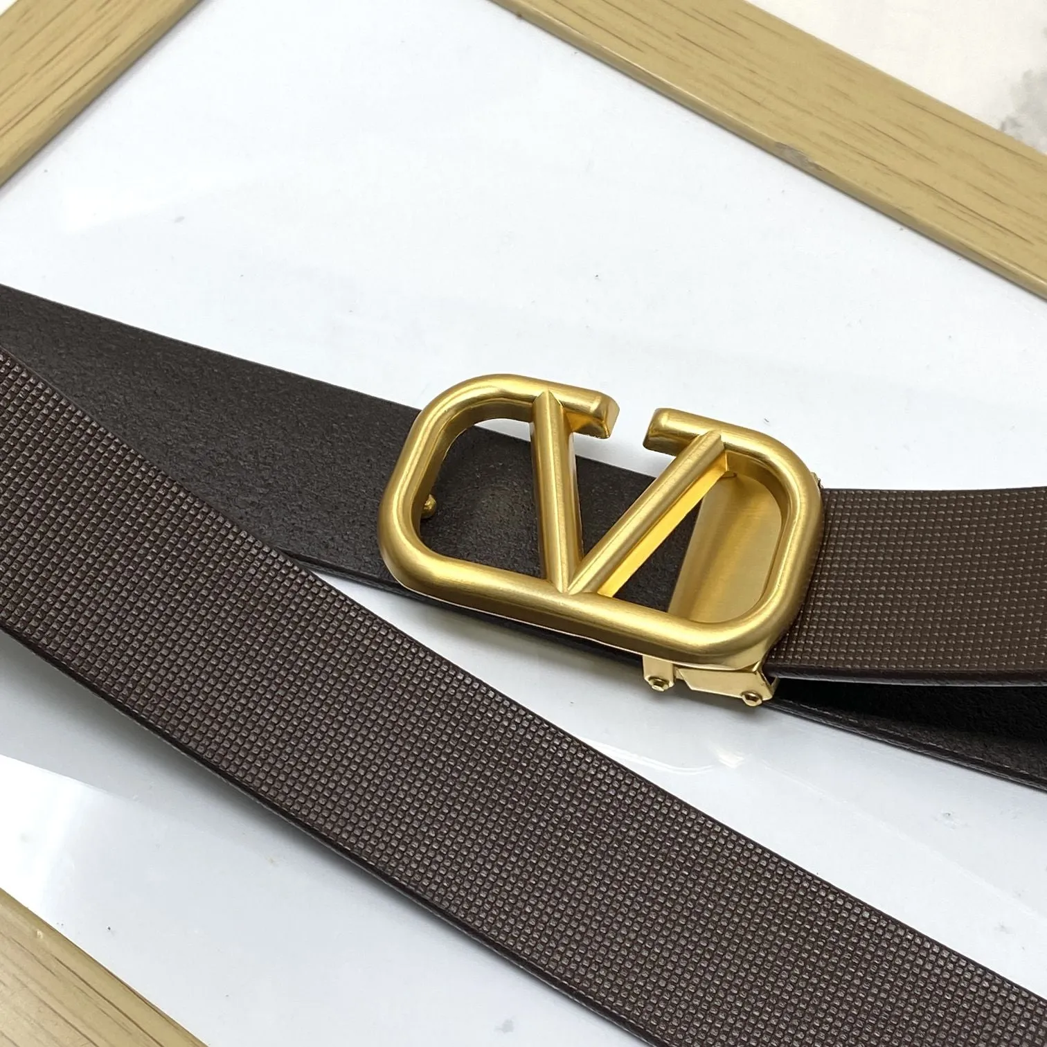 Casual V-Pattern Leather Strap Belt-JonasParamount