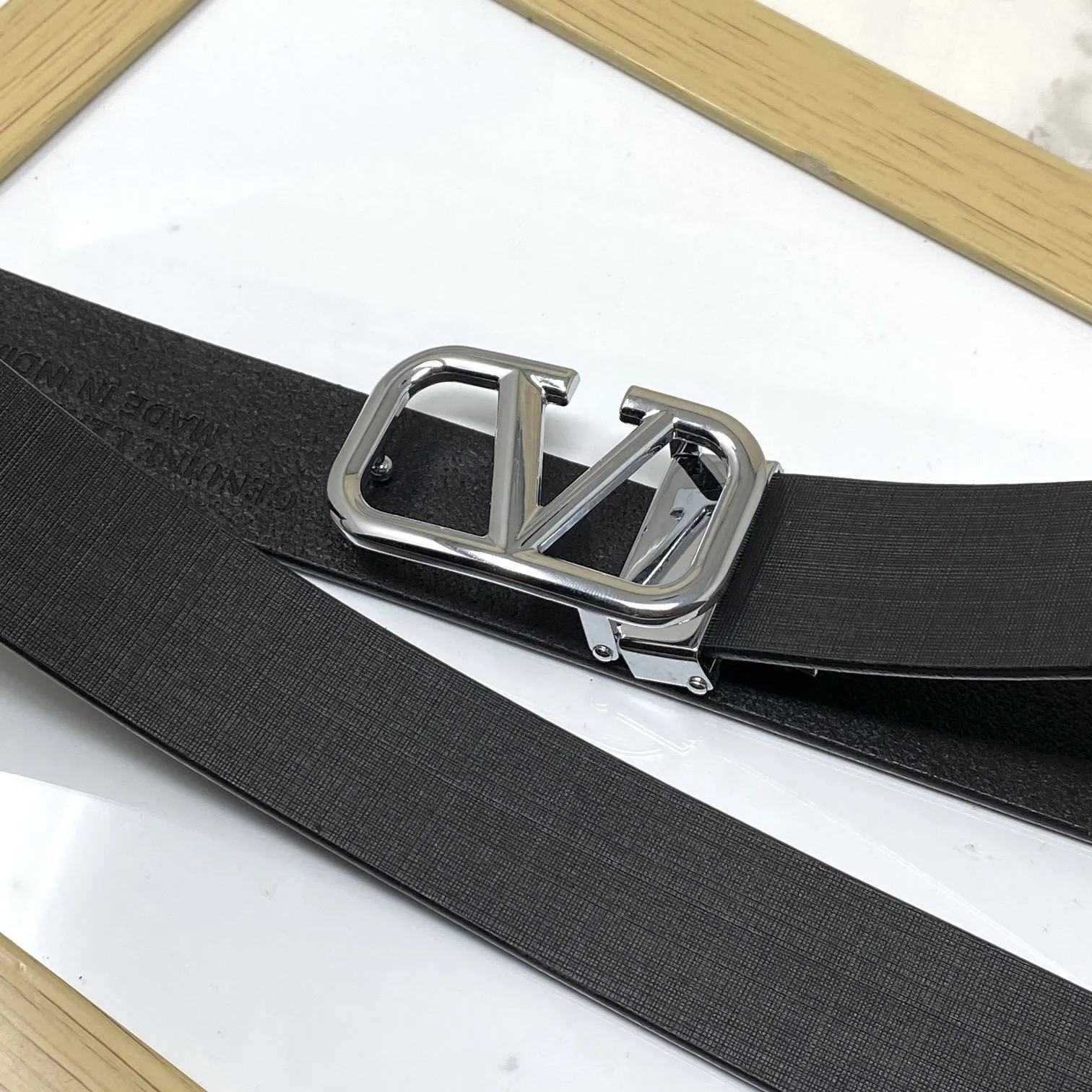 Casual V-Pattern Leather Strap Belt-JonasParamount