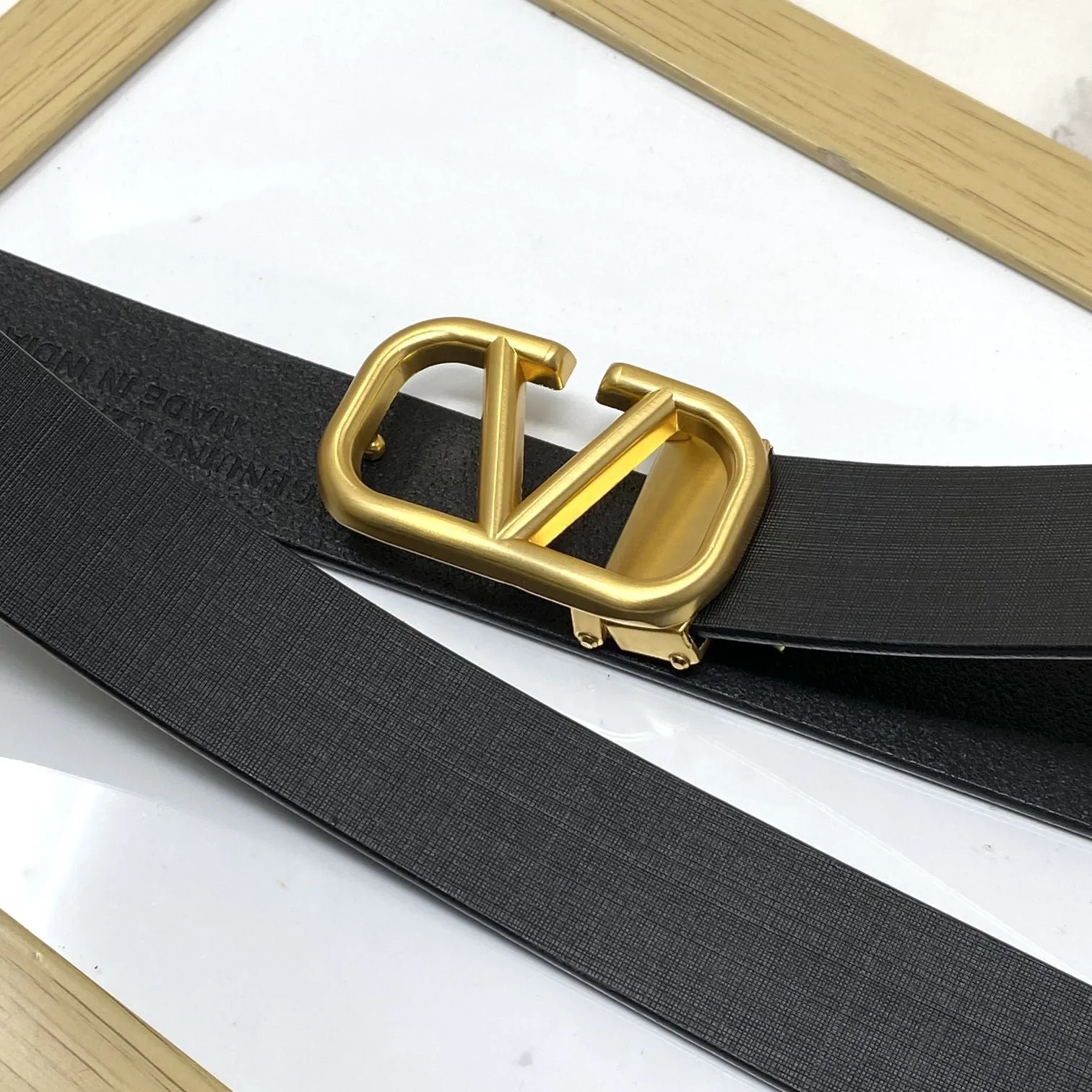 Casual V-Pattern Leather Strap Belt-JonasParamount