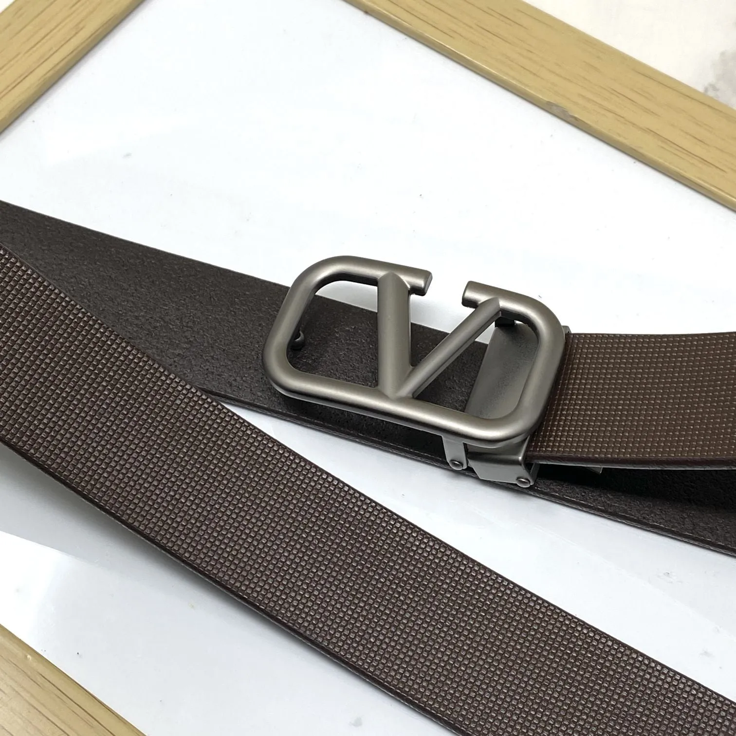 Casual V-Pattern Leather Strap Belt-JonasParamount