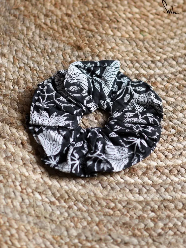 Dark Desires (Scrunchies)