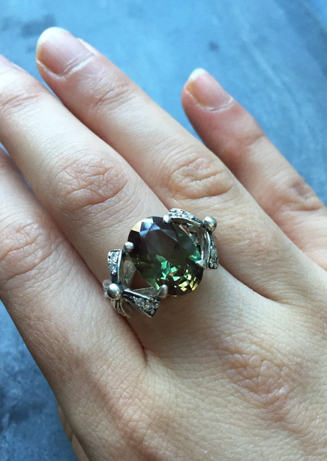 Green Diamond Ring - Vintage Diamond Ring - Classic Bow Ring