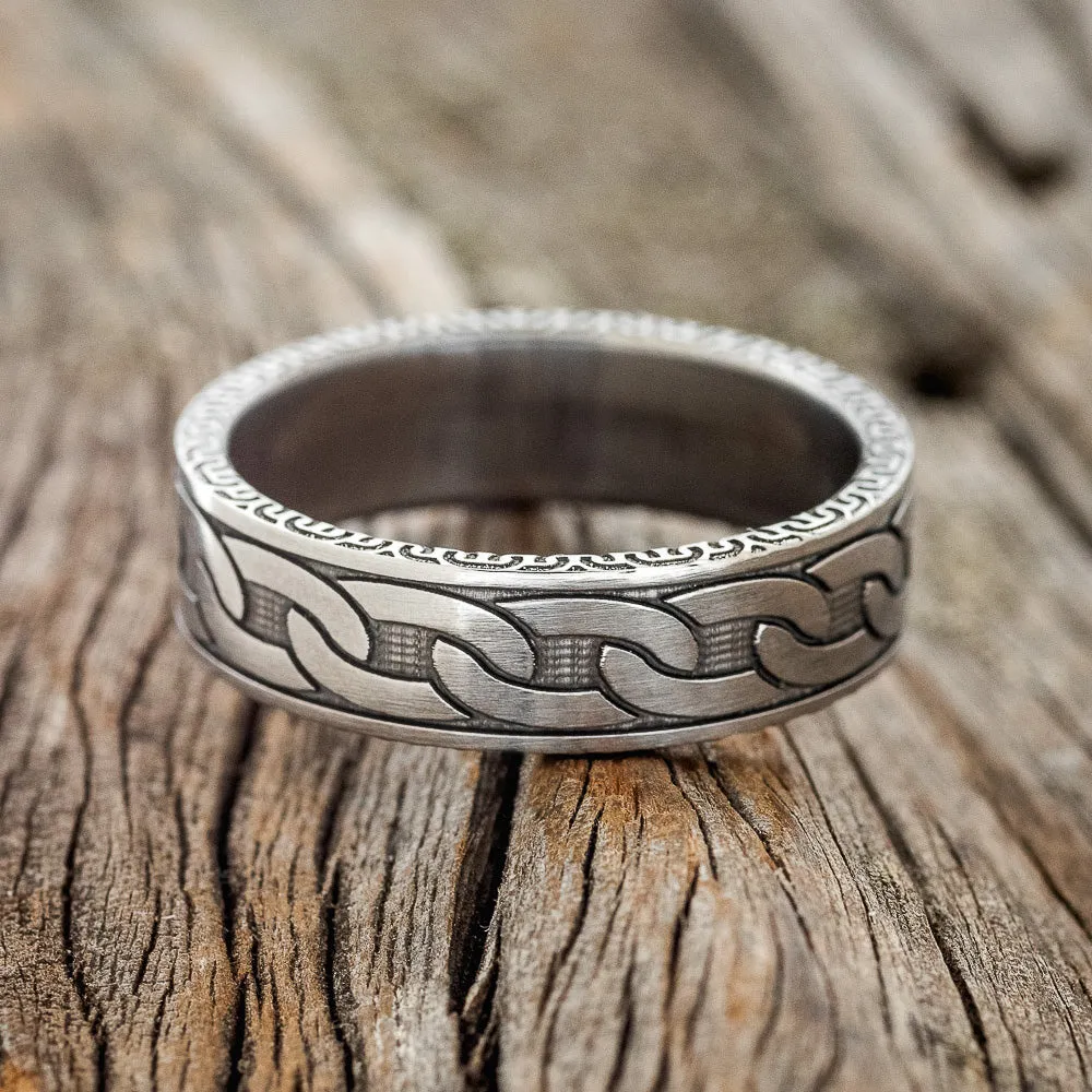 "LINK" - CHAIN ENGRAVED WEDDING BAND - TITANIUM - SIZE 11