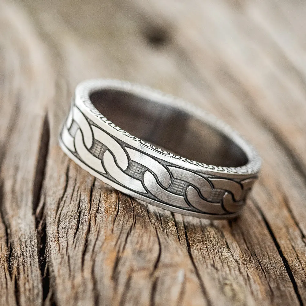 "LINK" - CHAIN ENGRAVED WEDDING BAND - TITANIUM - SIZE 11