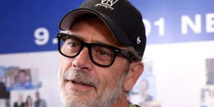 Ray-Ban Wayfarer Ease RB 4340V 2000 - As Seen On Jeffrey Dean Morgan