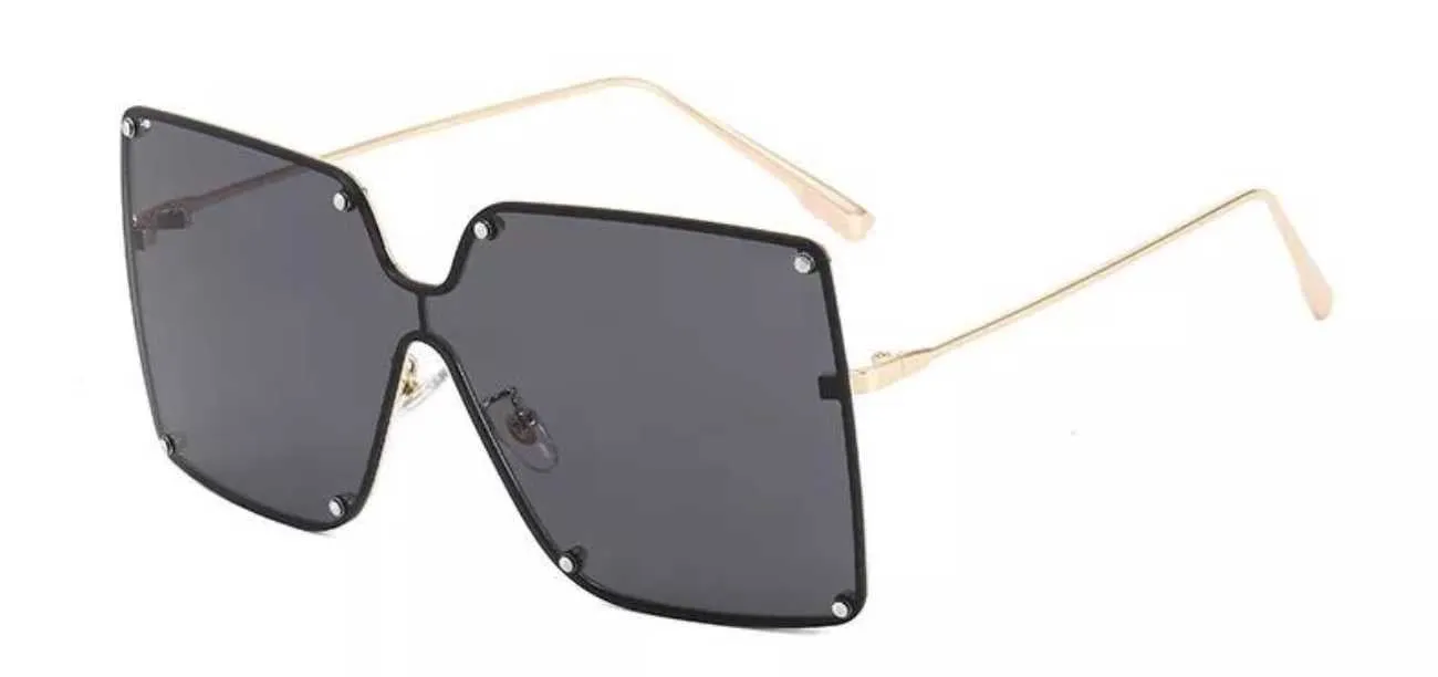 SUMMER VIBE Oversized Sunglasses