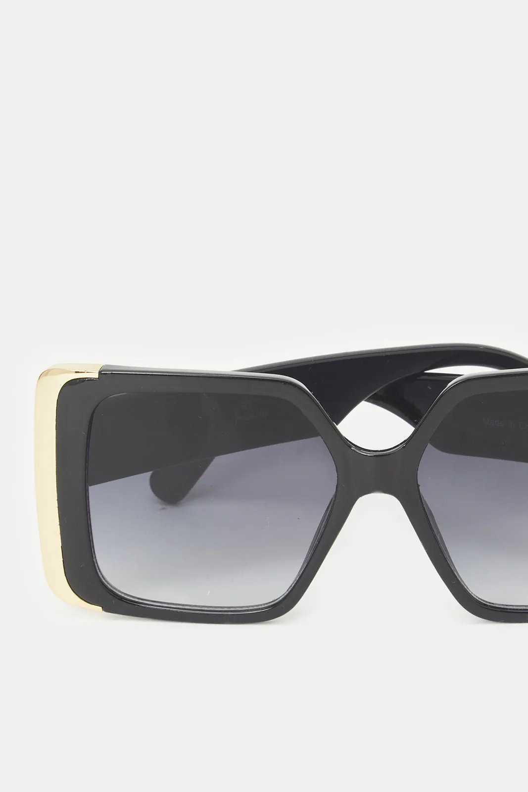 Women Black Square Oversized Sunglasses.